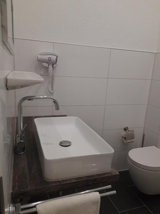 Trang Hotel Раштатт Экстерьер фото