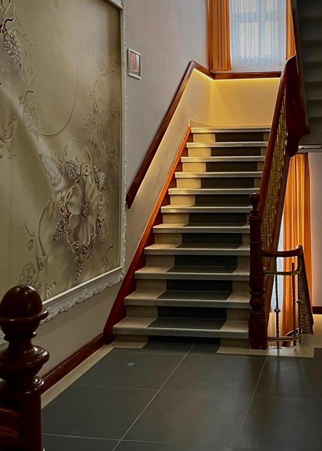 Trang Hotel Раштатт Экстерьер фото