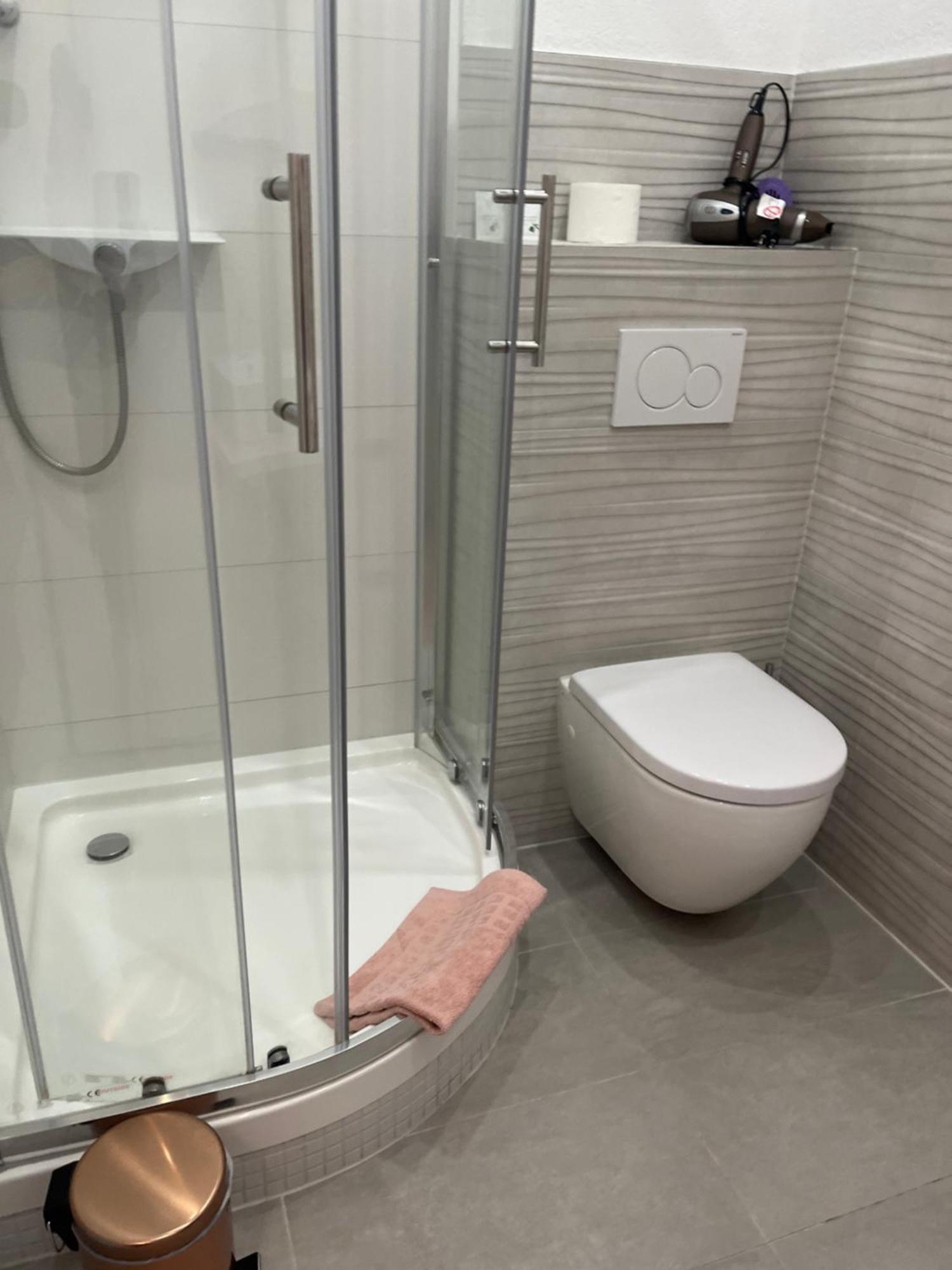 Trang Hotel Раштатт Экстерьер фото