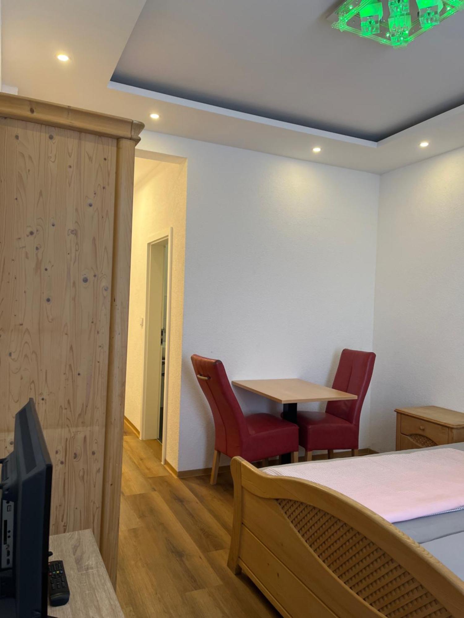 Trang Hotel Раштатт Экстерьер фото
